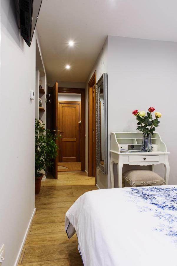 Lora Center Room, Parking Комо Екстер'єр фото